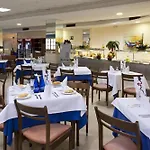 Port Fleming Otel 2*