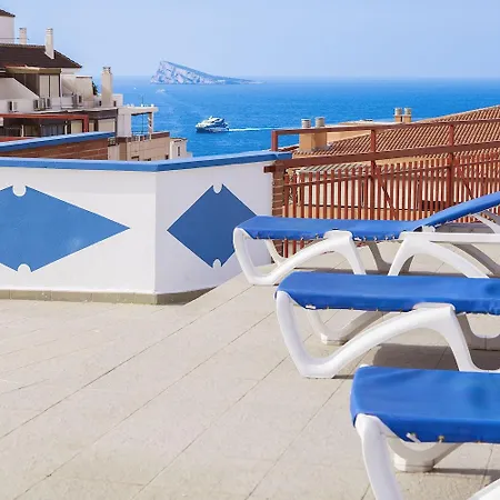 Отель Port Fleming 2*