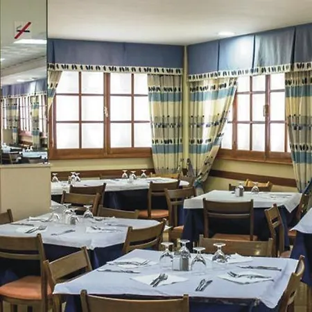 מלון Port Fleming