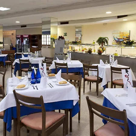 Port Fleming Hotel 2*