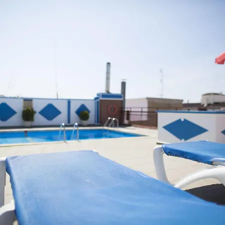 Отель Port Fleming