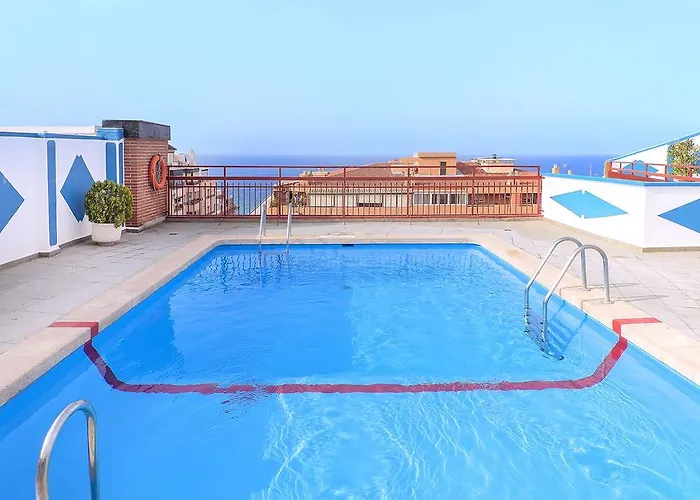 Ξενοδοχείο Port Fleming 2*