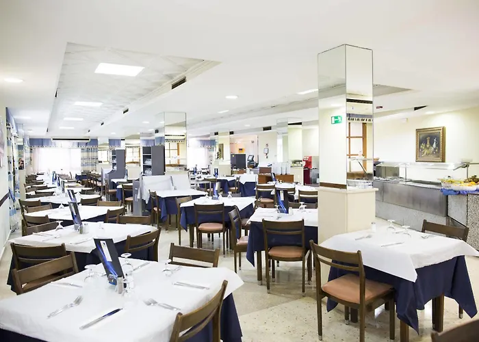 Hotel Port Fleming 2*