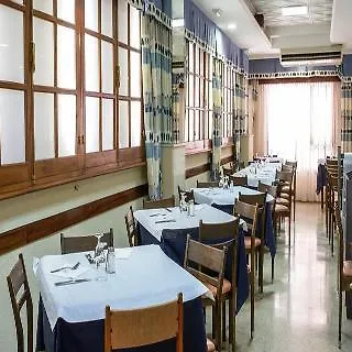 Port Fleming Hotel