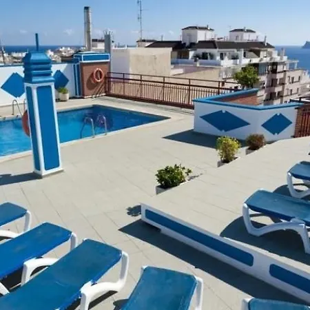 Отель Port Fleming